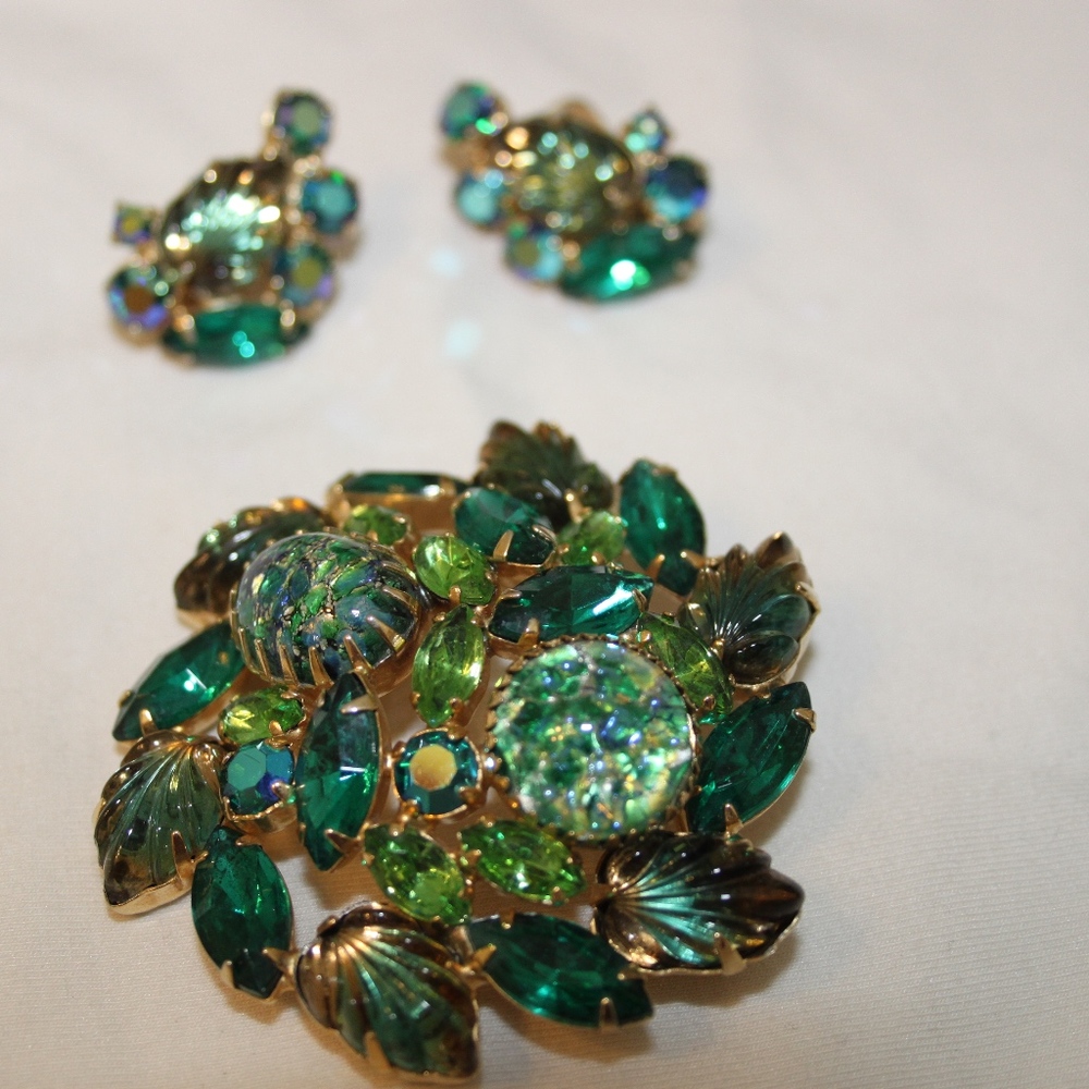 Brooche and Earring Set